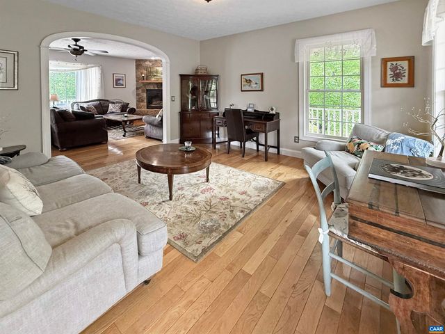 1646 PUGHS STORE RD, Afton, VA 22920