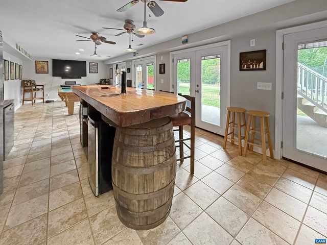 1646 PUGHS STORE RD, Afton, VA 22920