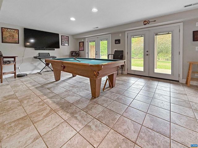 1646 PUGHS STORE RD, Afton, VA 22920