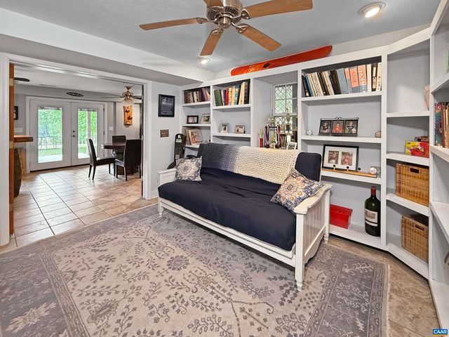 1646 PUGHS STORE RD, Afton, VA 22920