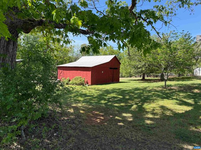 1646 PUGHS STORE RD, Afton, VA 22920