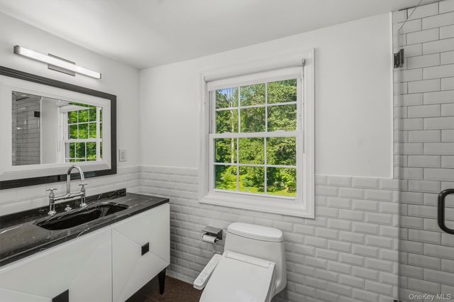 28 Winslow Road, White Plains, NY 10606