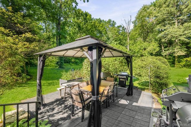 28 Winslow Road, White Plains, NY 10606