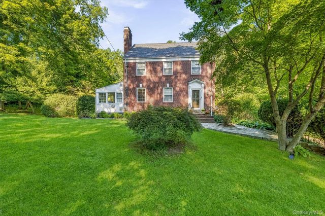 28 Winslow Road, White Plains, NY 10606
