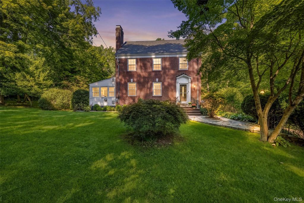 28 Winslow Road, White Plains, NY 10606 — photo 2