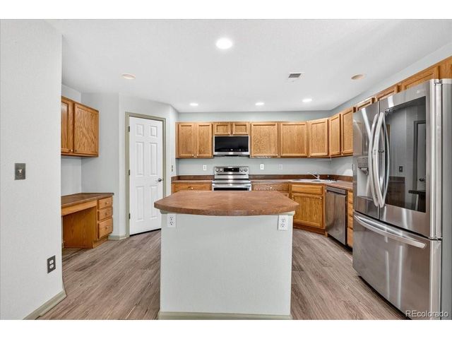 1703 Whitehall Dr 10B, Longmont, CO 80504