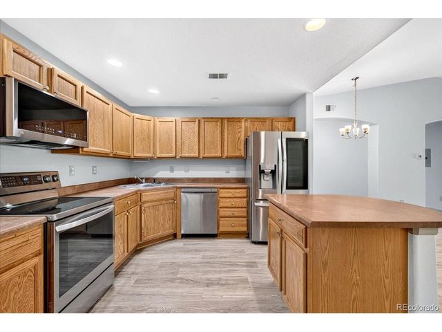 1703 Whitehall Dr 10B, Longmont, CO 80504