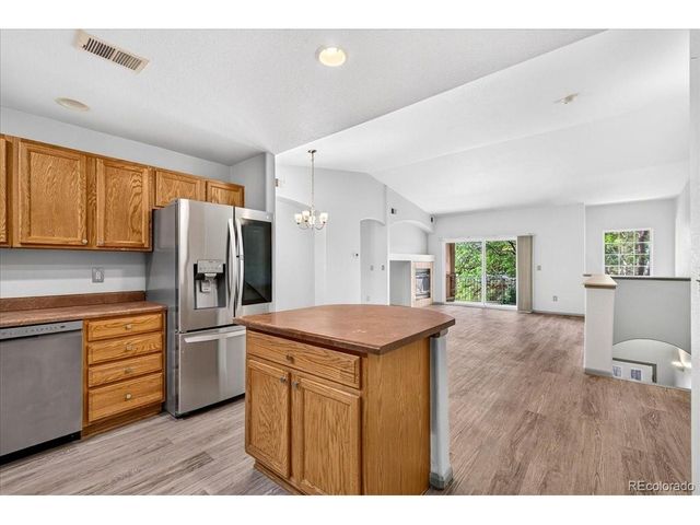 1703 Whitehall Dr 10B, Longmont, CO 80504