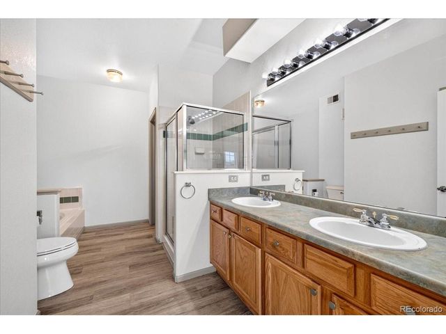 1703 Whitehall Dr 10B, Longmont, CO 80504