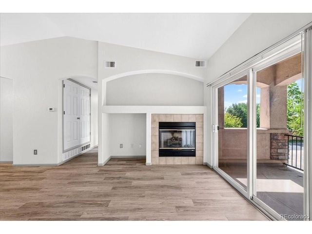 1703 Whitehall Dr 10B, Longmont, CO 80504