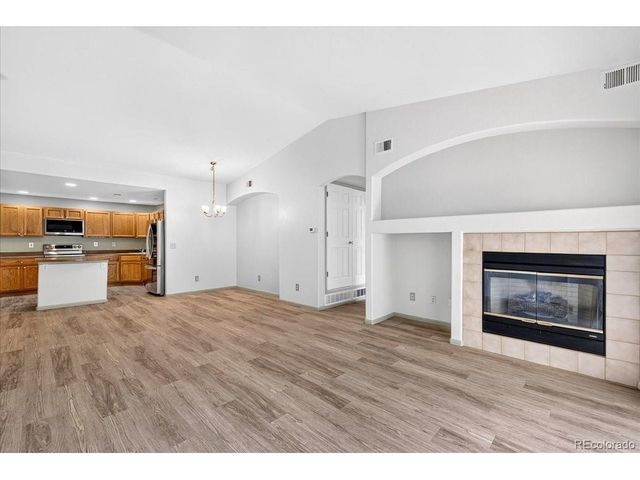1703 Whitehall Dr 10B, Longmont, CO 80504