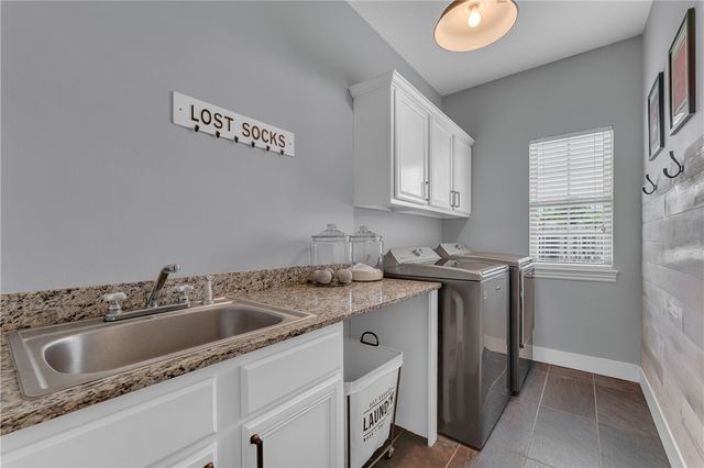 1546 S Roberts Road, Fayetteville, AR 72701