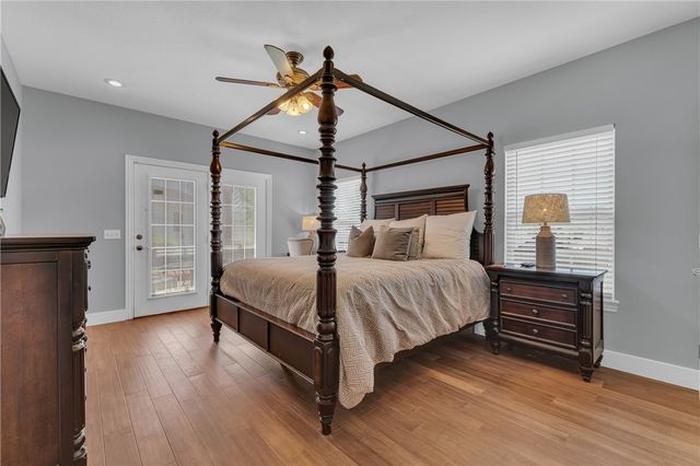 1546 S Roberts Road, Fayetteville, AR 72701