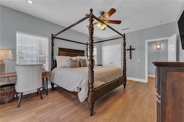 1546 S Roberts Road, Fayetteville, AR 72701