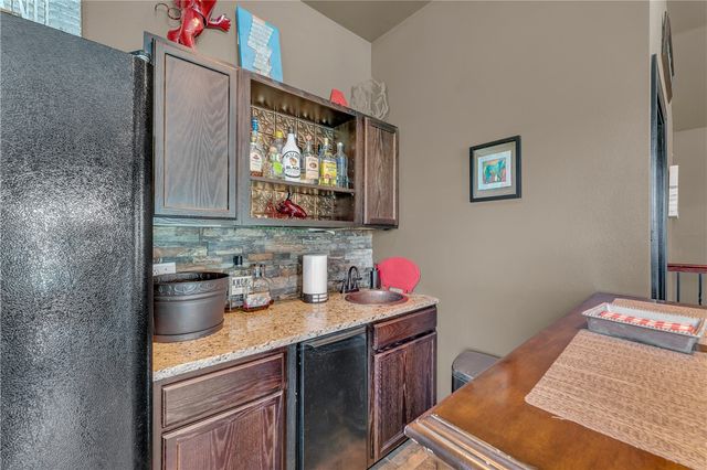 1546 S Roberts Road, Fayetteville, AR 72701