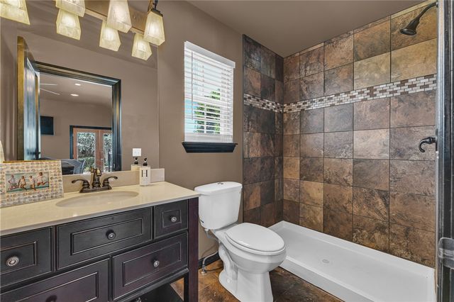 1546 S Roberts Road, Fayetteville, AR 72701