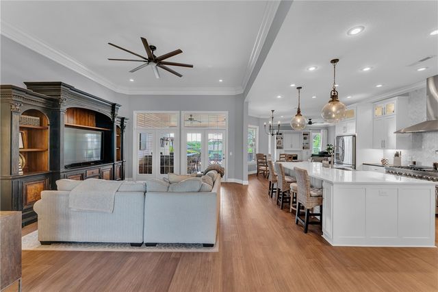 1546 S Roberts Road, Fayetteville, AR 72701