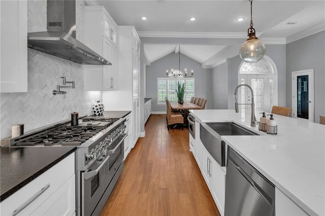1546 S Roberts Road, Fayetteville, AR 72701
