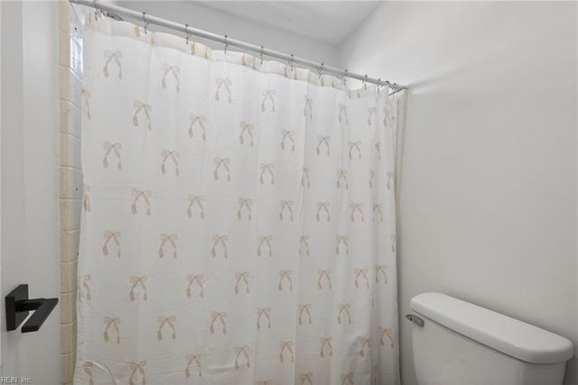 704 Camberly CT, Chesapeake, VA 23320