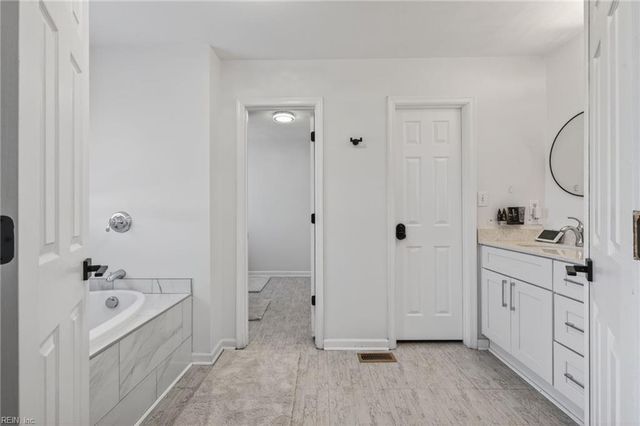 704 Camberly CT, Chesapeake, VA 23320