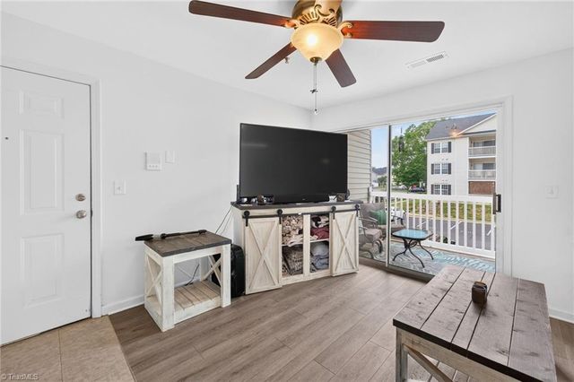 2206 McConnell Drive, Kernersville, NC 27284