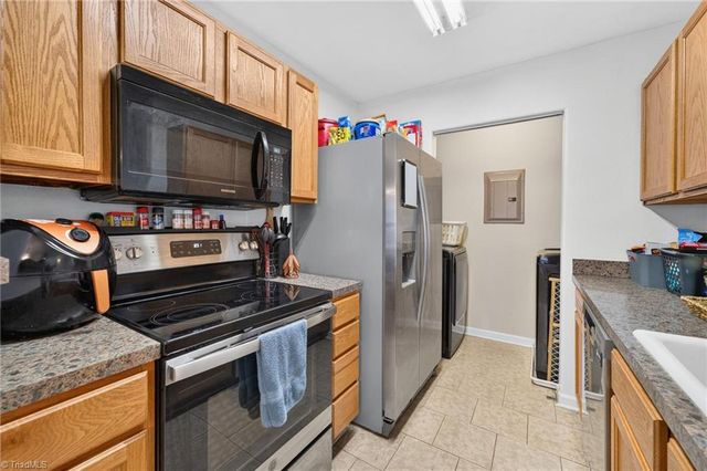 2206 McConnell Drive, Kernersville, NC 27284