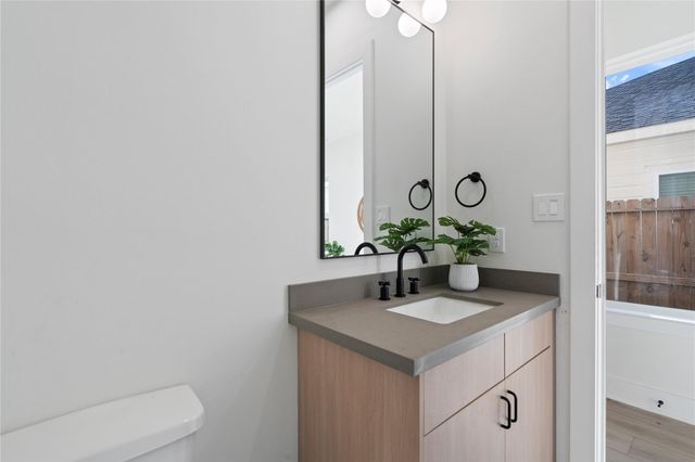 3617A Mt Pleasant Street, Houston, TX 77021