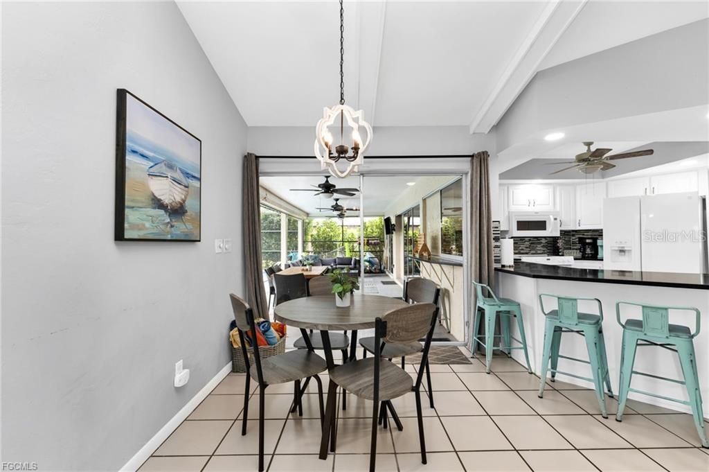 Image 12 of property listing at 216 SE 30TH TERRACE, Cape Coral, FL 33904