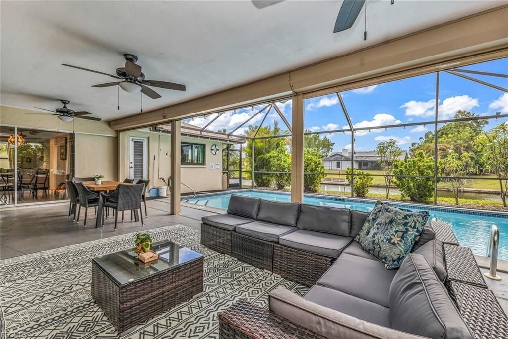 Image 26 of property listing at 216 SE 30TH TERRACE, Cape Coral, FL 33904