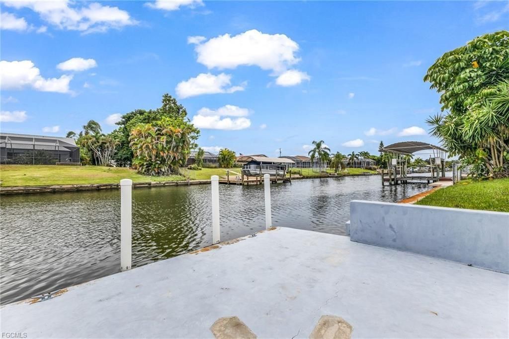 Image 31 of property listing at 216 SE 30TH TERRACE, Cape Coral, FL 33904