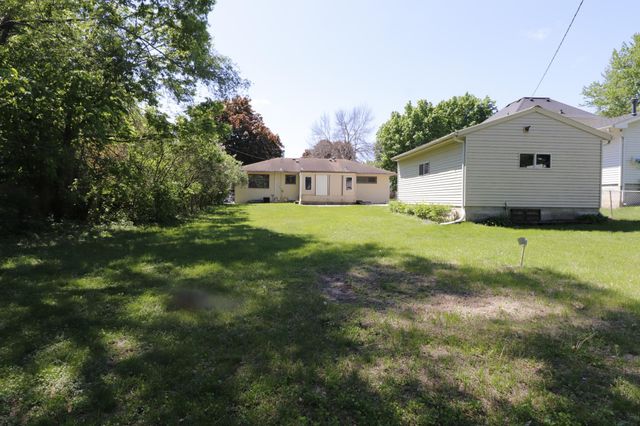 718 1st Street SW, Faribault, MN 55021