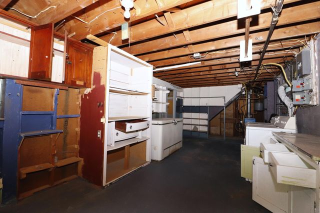 718 1st Street SW, Faribault, MN 55021