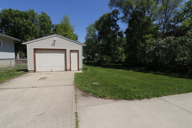 718 1st Street SW, Faribault, MN 55021