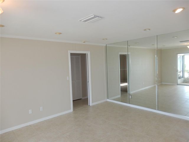 337 1ST STREET W, Tierra Verde, FL 33715