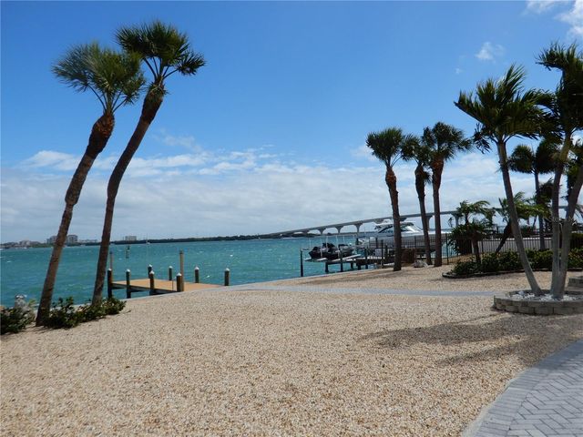 337 1ST STREET W, Tierra Verde, FL 33715