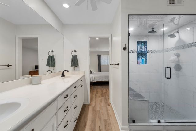 809 Woodland West Drive, Woodway, TX 76712