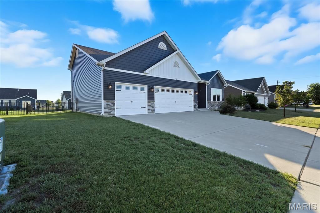 504 Summerbrook Estates Court, Wentzville, MO 63385