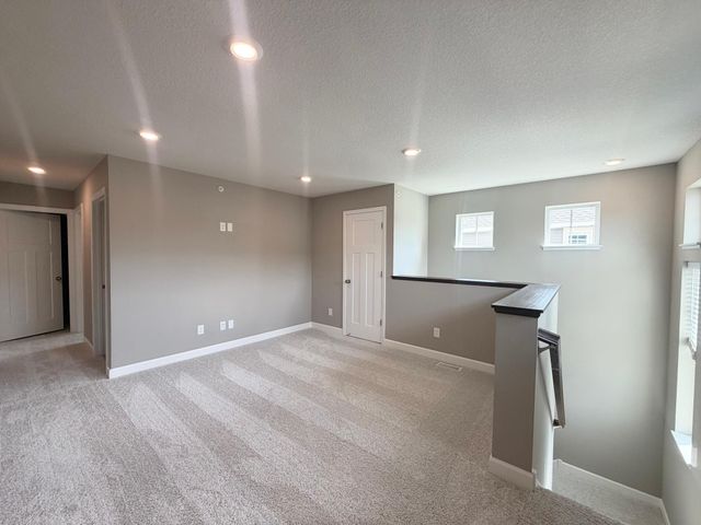 21820 Wisteria Way, Farmington, MN 55024