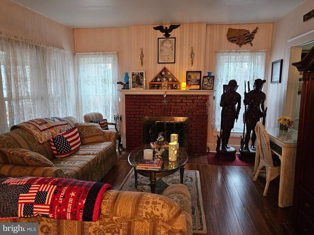 213 GARNET ST, Carneys Point, NJ 08069