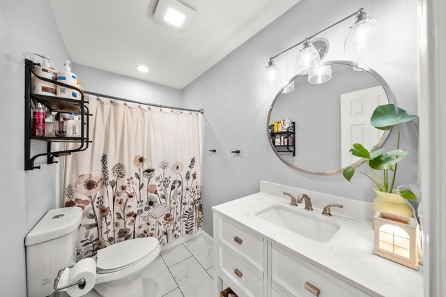 379 Bird St, Yuba City, CA 95991