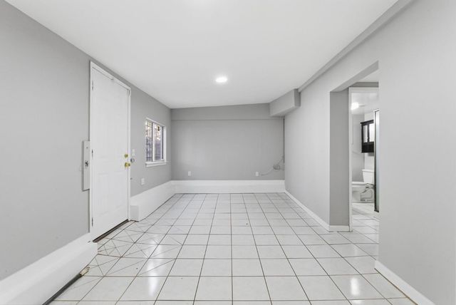 2801 Bartlett Street, Oakland, CA 94602