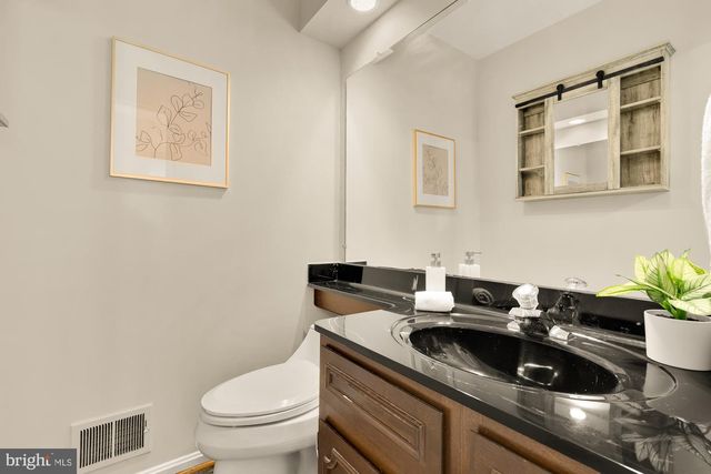 11000 ROSEMONT DR, Rockville, MD 20852
