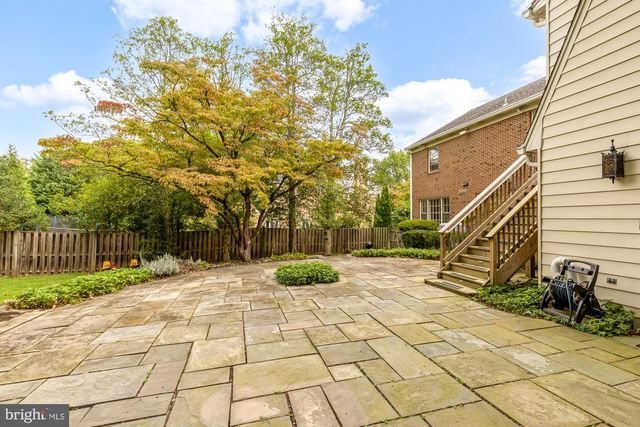 11000 ROSEMONT DR, Rockville, MD 20852