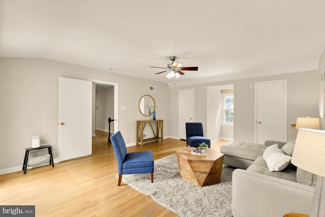 11000 ROSEMONT DR, Rockville, MD 20852