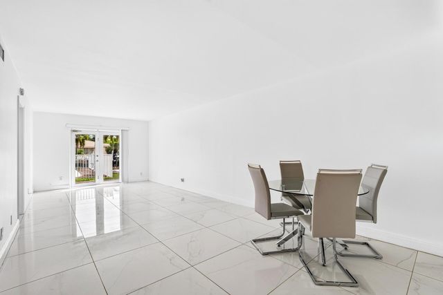 840 PINE Drive 104, Pompano Beach, FL 33060
