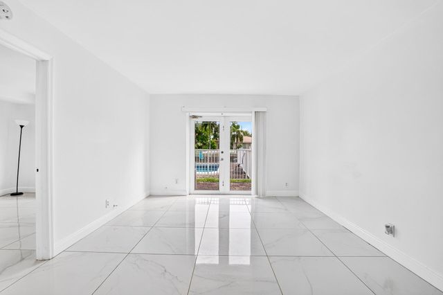 840 PINE Drive 104, Pompano Beach, FL 33060