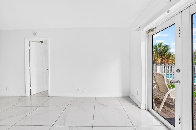 840 PINE Drive 104, Pompano Beach, FL 33060