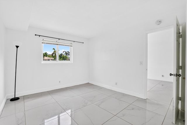 840 PINE Drive 104, Pompano Beach, FL 33060