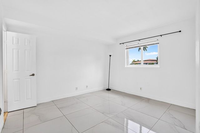 840 PINE Drive 104, Pompano Beach, FL 33060