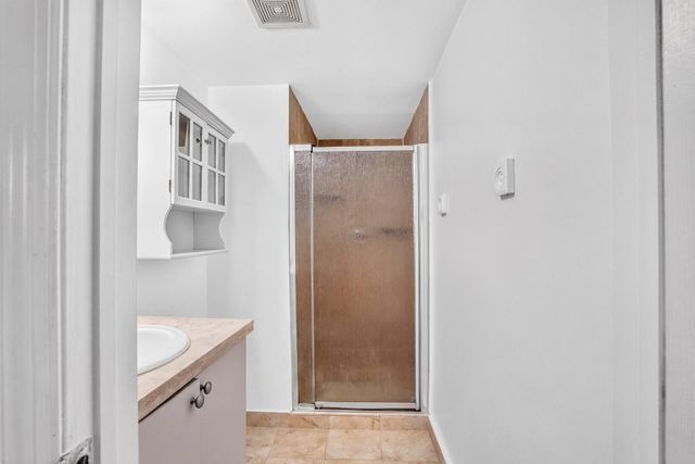 840 PINE Drive 104, Pompano Beach, FL 33060